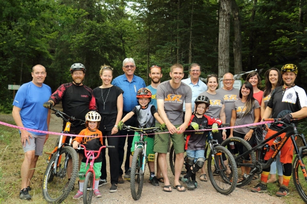 Développement de sentiers de vélo de montagne, sentiers pédestres et pumptrack, phases 1 et 2