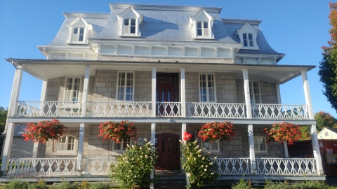 Reconversion du couvent de Deschambault en un lieu cultuel et communautaire